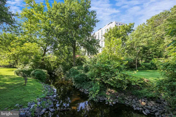 $167,500 | 10500 Rockville Pike, Unit 328, Rockville, MD 20852