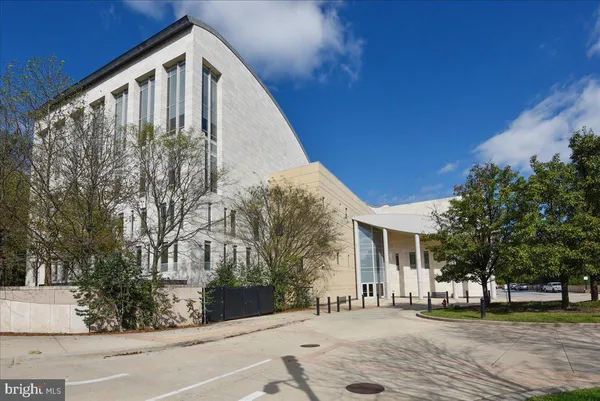 $167,500 | 10500 Rockville Pike, Unit 328, Rockville, MD 20852