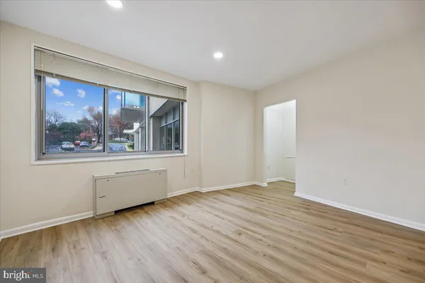 $167,500 | 10500 Rockville Pike, Unit 328, Rockville, MD 20852