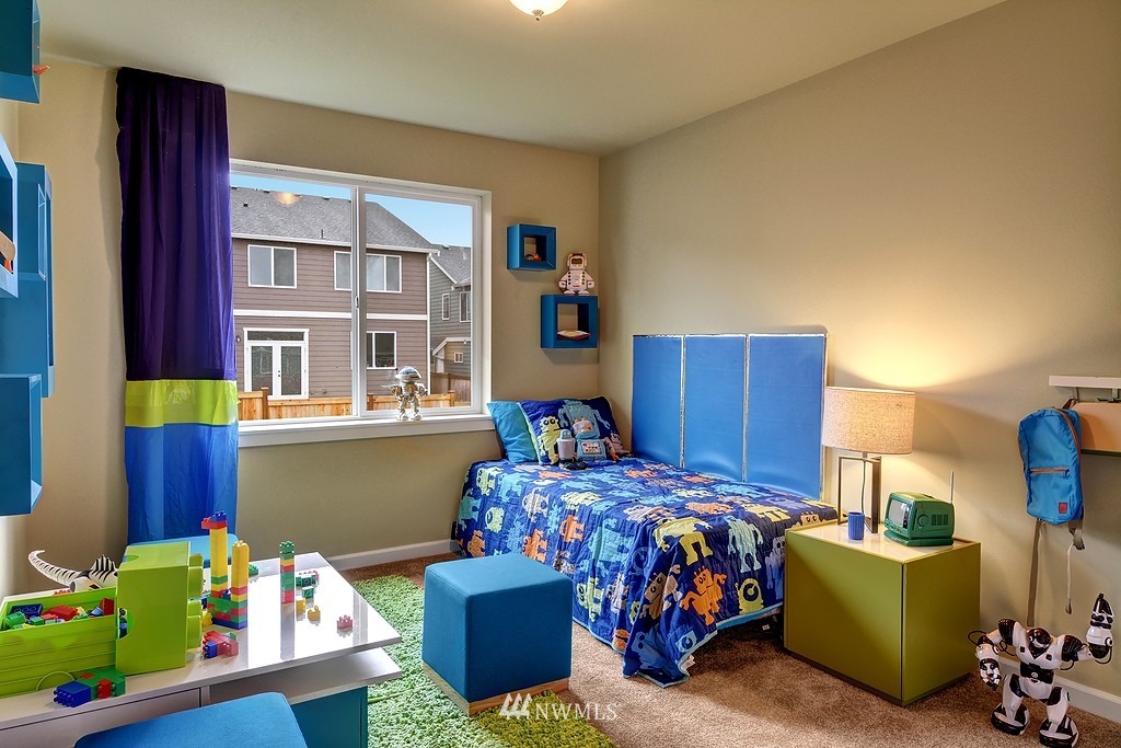 5523 Northeast 9th Street Renton, WA 98059 - Photo 15 of 18