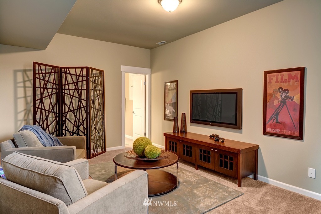 5523 Northeast 9th Street Renton, WA 98059 - Photo 17 of 18