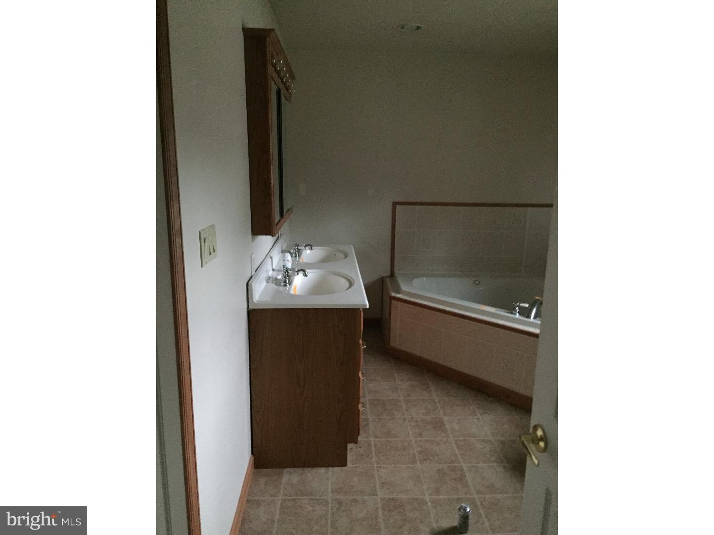 909 Rigg Road Burlington Township, NJ 08016 - Photo 20 of 22 Gallery Image 20