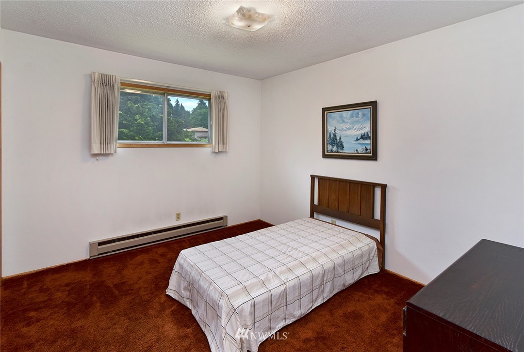 2811 Rozewood Drive Northeast Bremerton, WA 98310 - Photo 11 of 24 Gallery Image 11