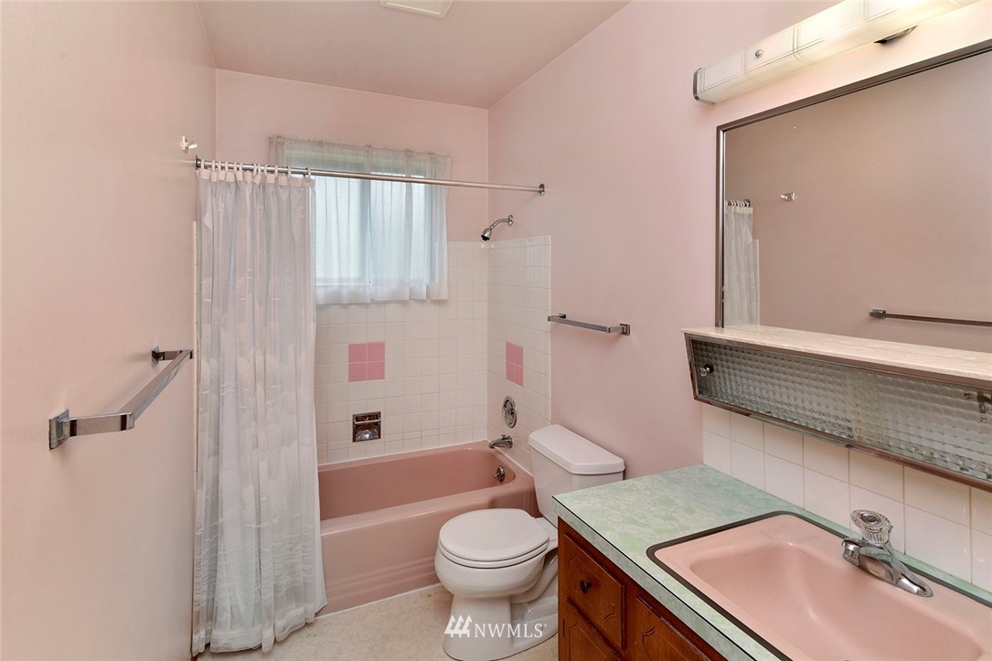 2811 Rozewood Drive Northeast Bremerton, WA 98310 - Photo 13 of 24 Gallery Image 13