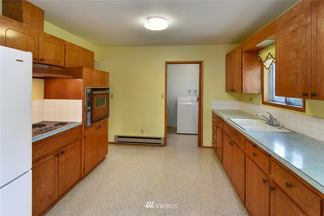 2811 Rozewood Drive Northeast Bremerton, WA 98310 - Photo 16 of 24 Gallery Image 16