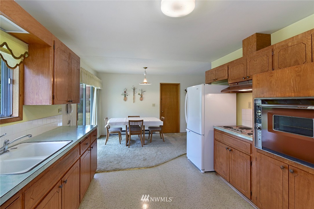 2811 Rozewood Drive Northeast Bremerton, WA 98310 - Photo 17 of 24 Gallery Image 17