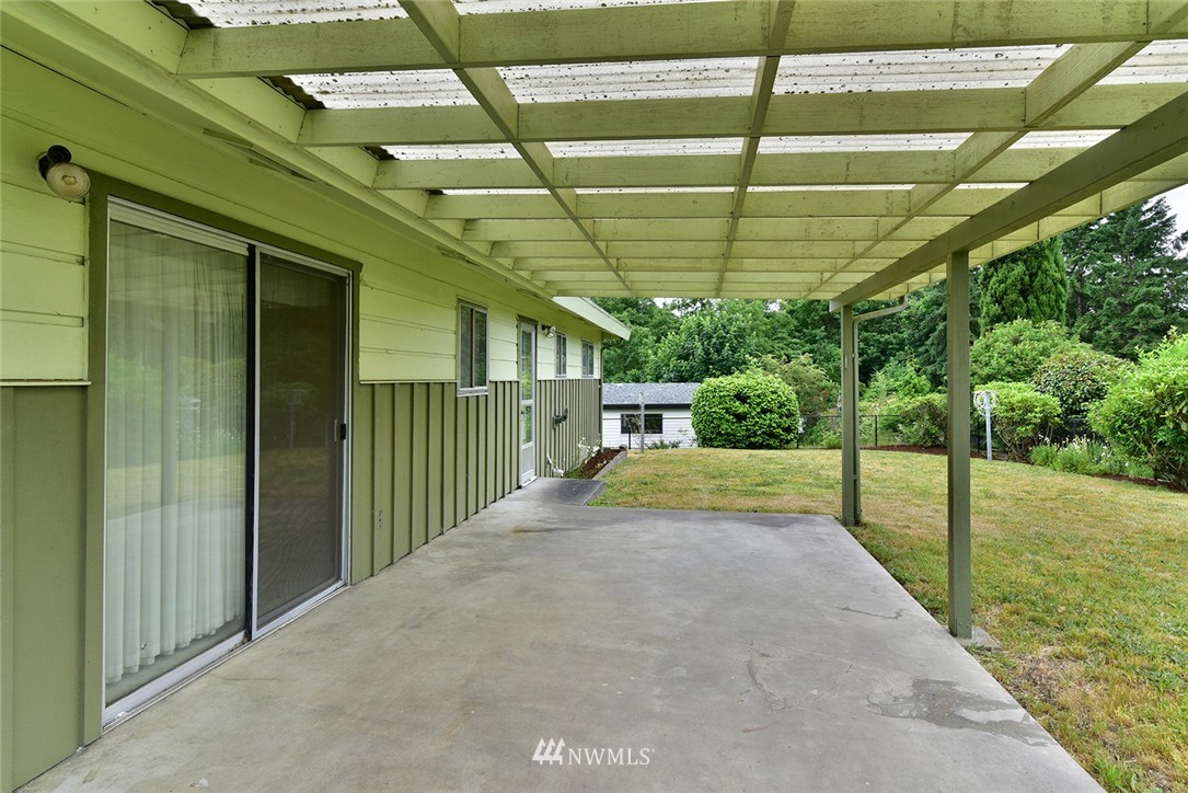 2811 Rozewood Drive Northeast Bremerton, WA 98310 - Photo 3 of 24 Gallery Image 3