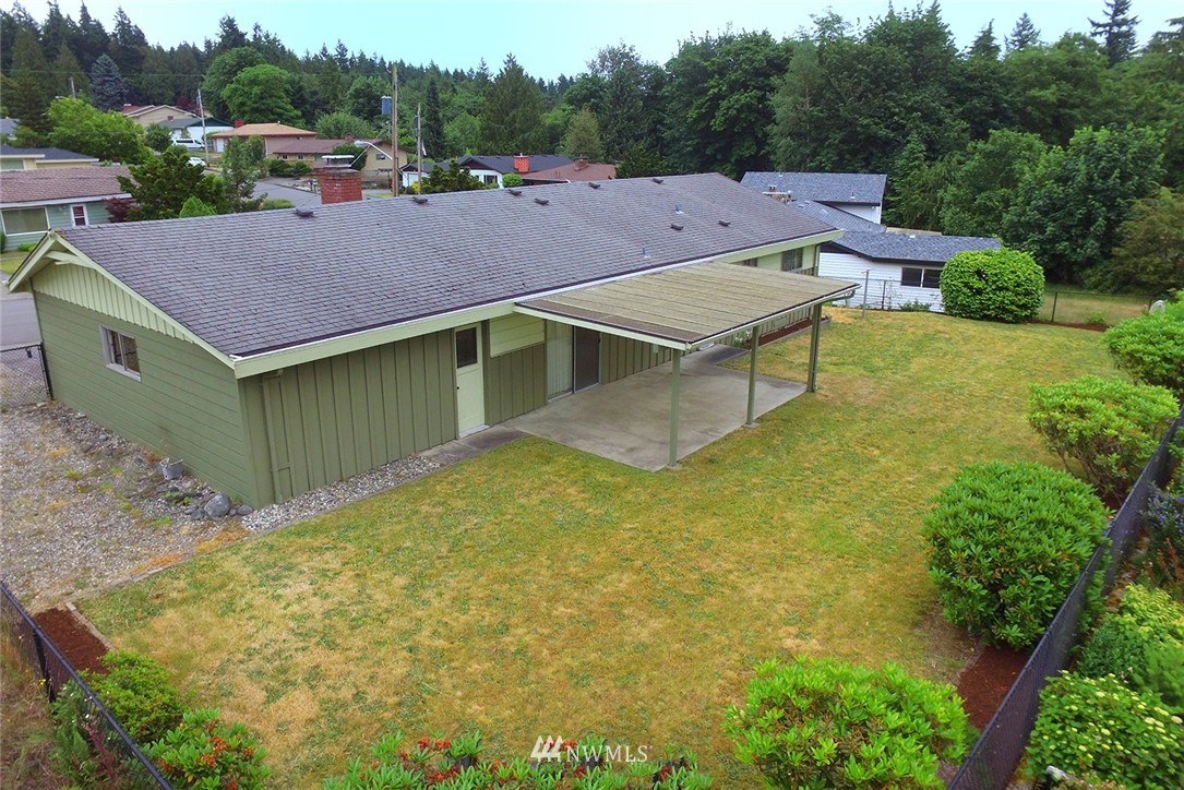 2811 Rozewood Drive Northeast Bremerton, WA 98310 - Photo 4 of 24 Gallery Image 4