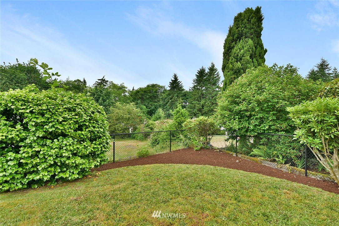 2811 Rozewood Drive Northeast Bremerton, WA 98310 - Photo 5 of 24 Gallery Image 5