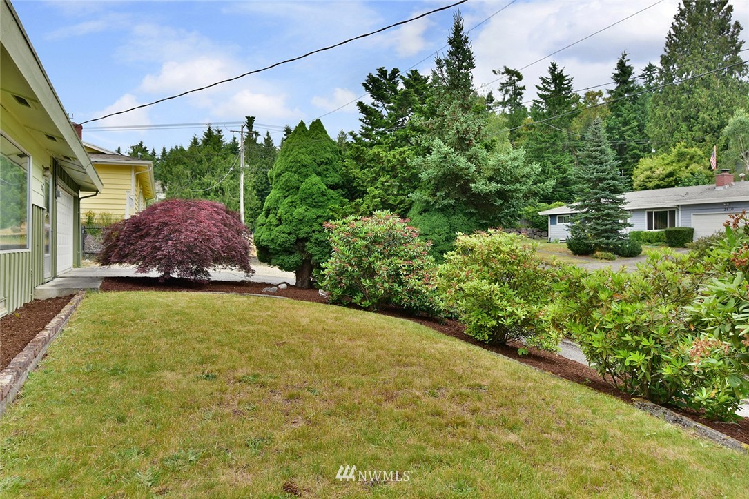 2811 Rozewood Drive Northeast Bremerton, WA 98310 - Photo 6 of 24 Gallery Image 6