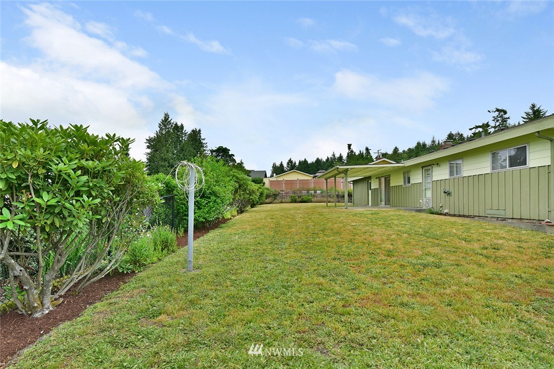 2811 Rozewood Drive Northeast Bremerton, WA 98310 - Photo 8 of 24 Gallery Image 8