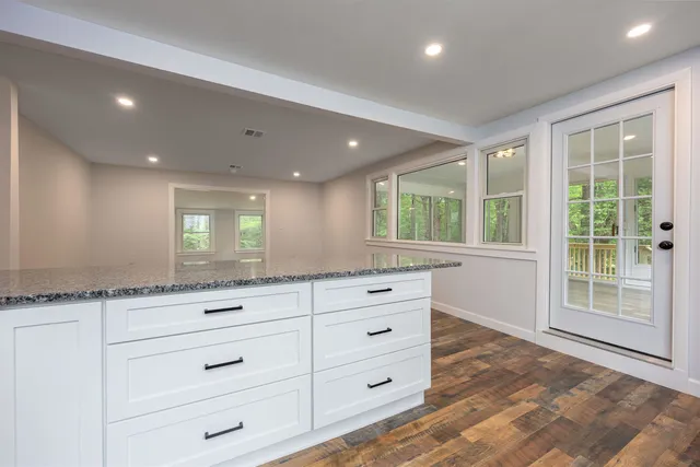 $439,900 | 222 Daniel Webster Highway, Boscawen, NH 03303