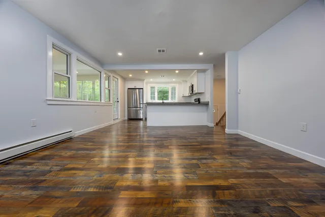 $439,900 | 222 Daniel Webster Highway, Boscawen, NH 03303