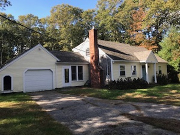 37 Deer Hollow Road Barnstable, MA 02648 - Photo 1 of 18 Gallery Image 1