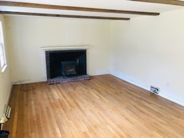 37 Deer Hollow Road Barnstable, MA 02648 - Photo 4 of 18 Gallery Image 4