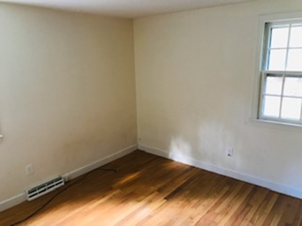 37 Deer Hollow Road Barnstable, MA 02648 - Photo 10 of 18 Gallery Image 10