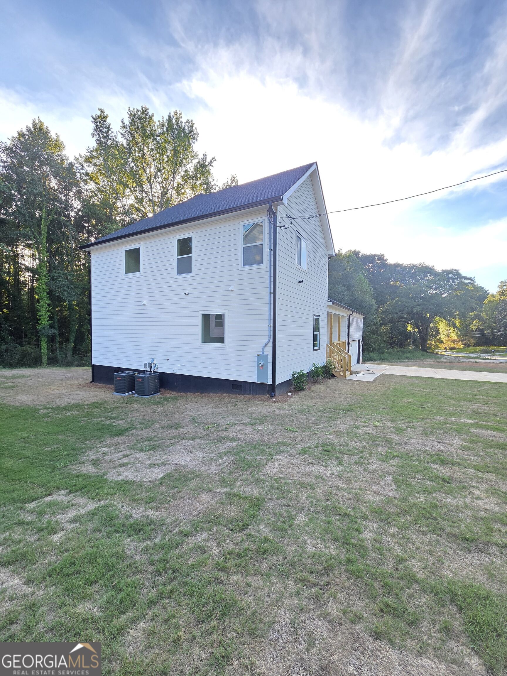 1013 South Gordon Road Austell, GA 30168 - Photo 4 of 91 Gallery Image 4