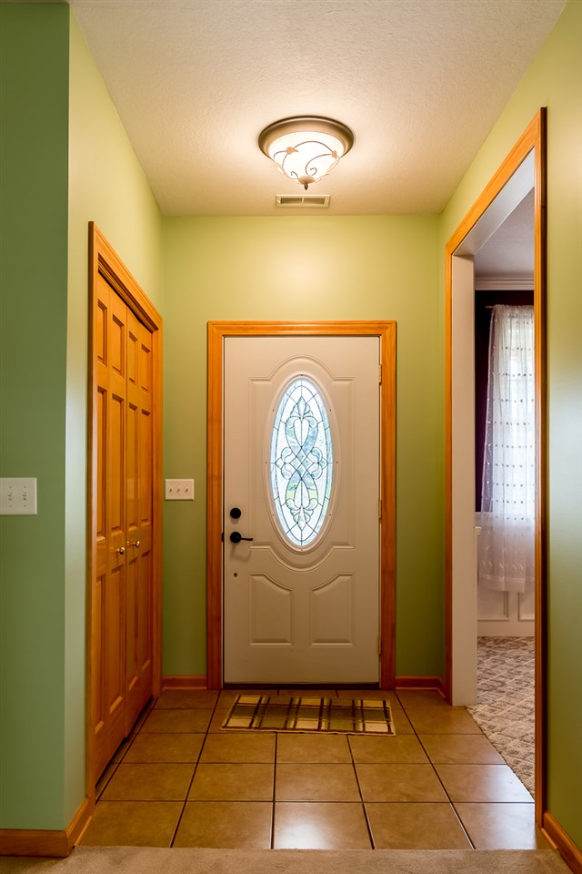 9004 Pretty Ridge Court Fort Wayne, IN 46825 - Photo 8 of 36 Gallery Image 8