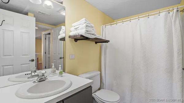 $147,500 | 99 Ventura Drive, Unit 2B, Lake Ozark, MO 65049
