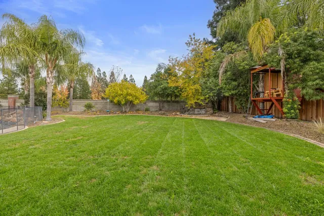 a picture of a picture of a book