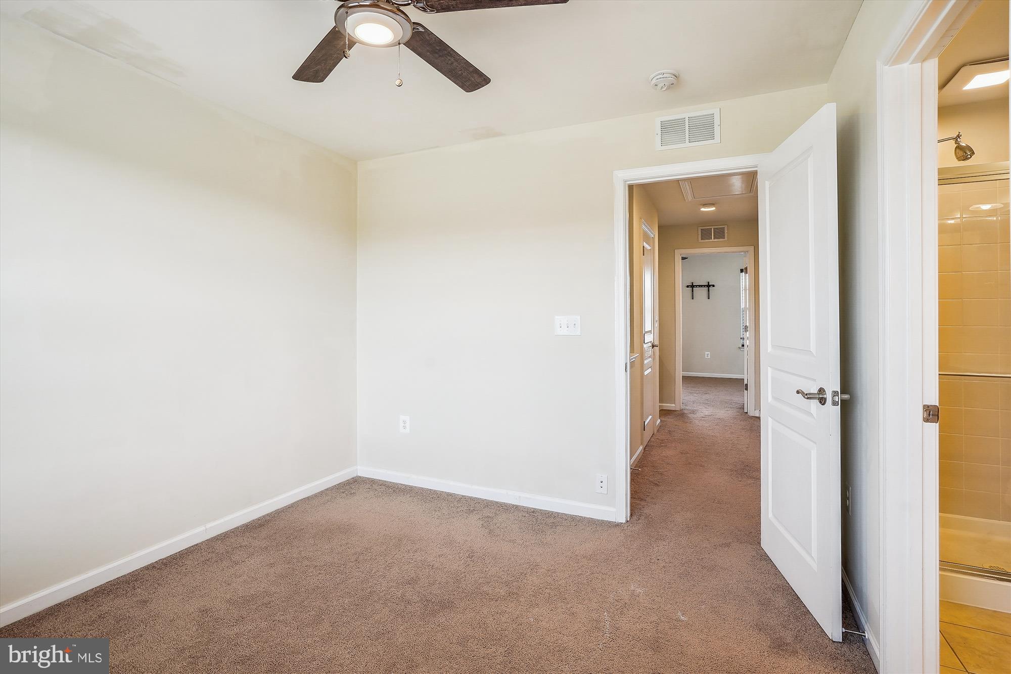 8359 Scotland Loop Manassas, VA 20109 - Photo 15 of 24