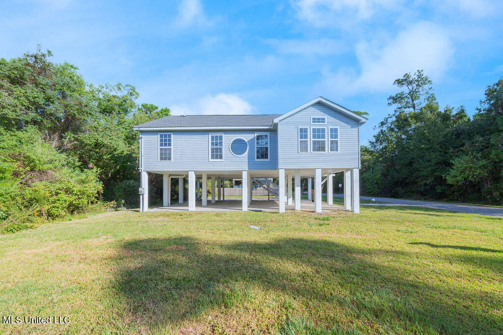 316 Bayview Street Pass Christian, MS 39571 - Photo 1 of 37 front