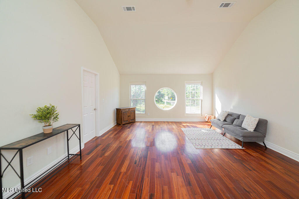 316 Bayview Street Pass Christian, MS 39571 - Photo 11 of 37 5V9A0985