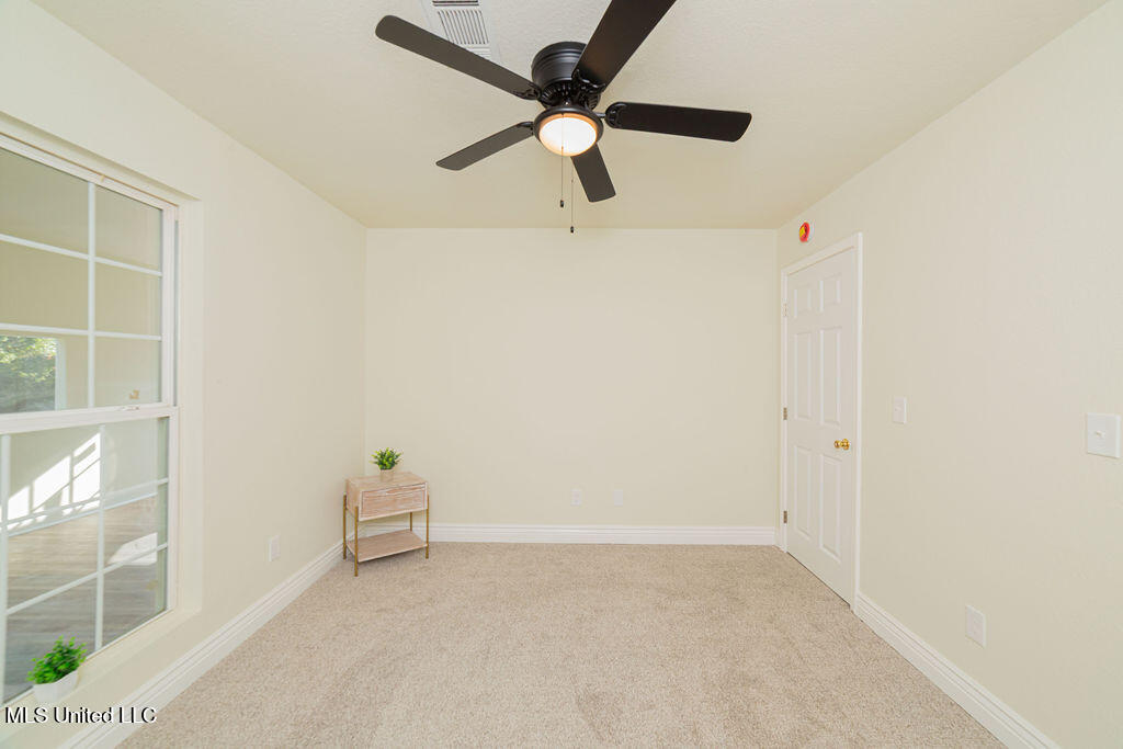 316 Bayview Street Pass Christian, MS 39571 - Photo 27 of 37 5V9A0961