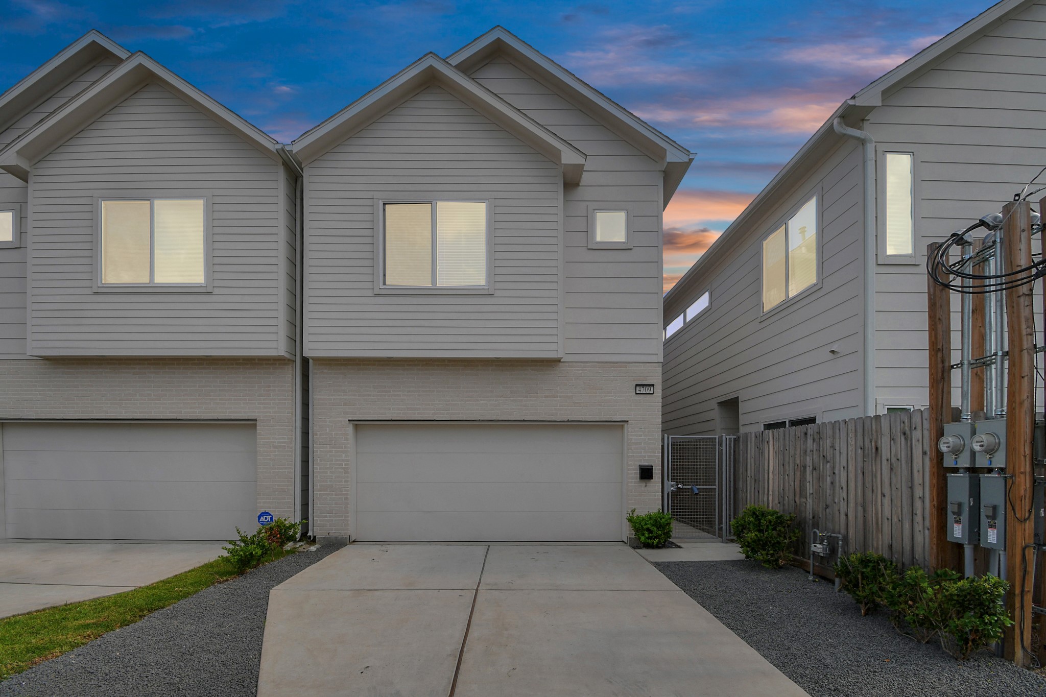 4709 Oats Street Houston, TX 77020 - Photo 31 of 34 a front view of a house with garage
