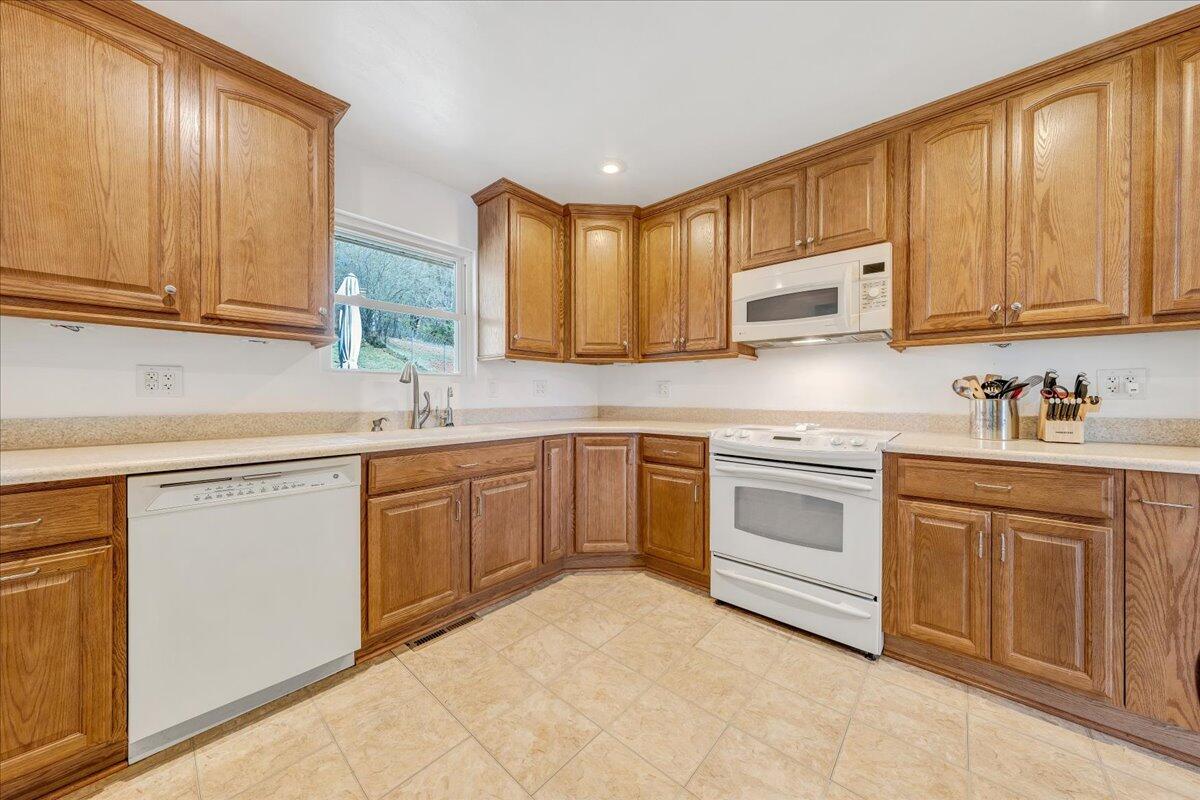 6224 Merriman Road Roanoke, VA 24018 - Photo 16 of 55 16-MIB06167