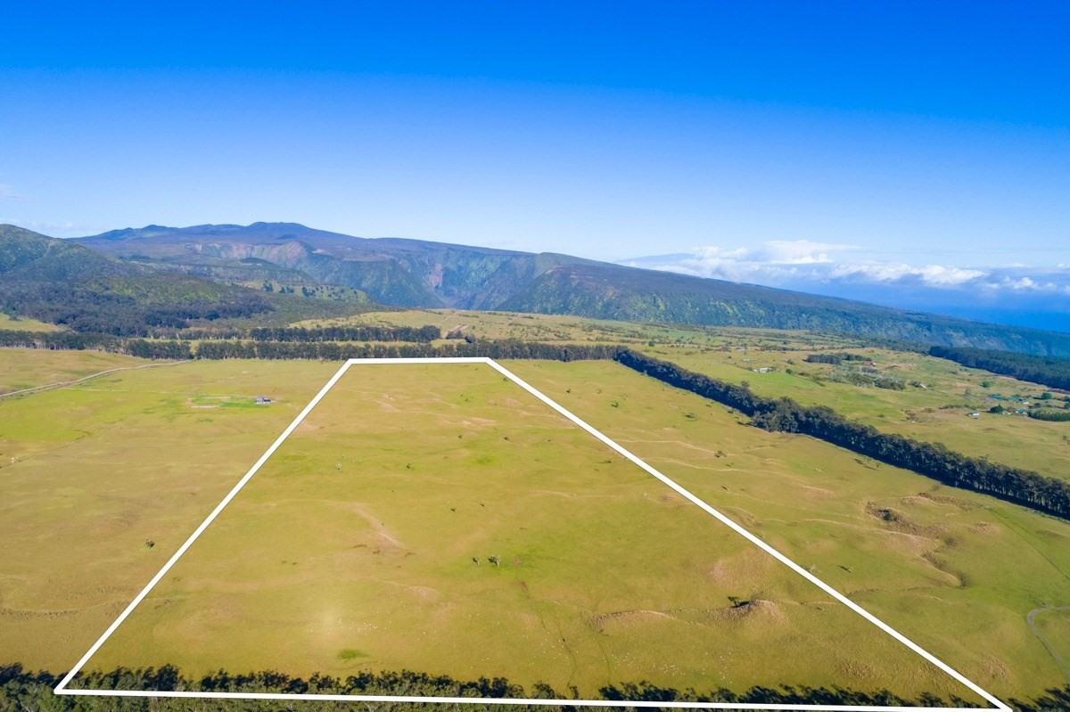 15 Mud Lane Kamuela, HI 96743 - Photo 3 of 25 a view of an outdoor space and mountains
