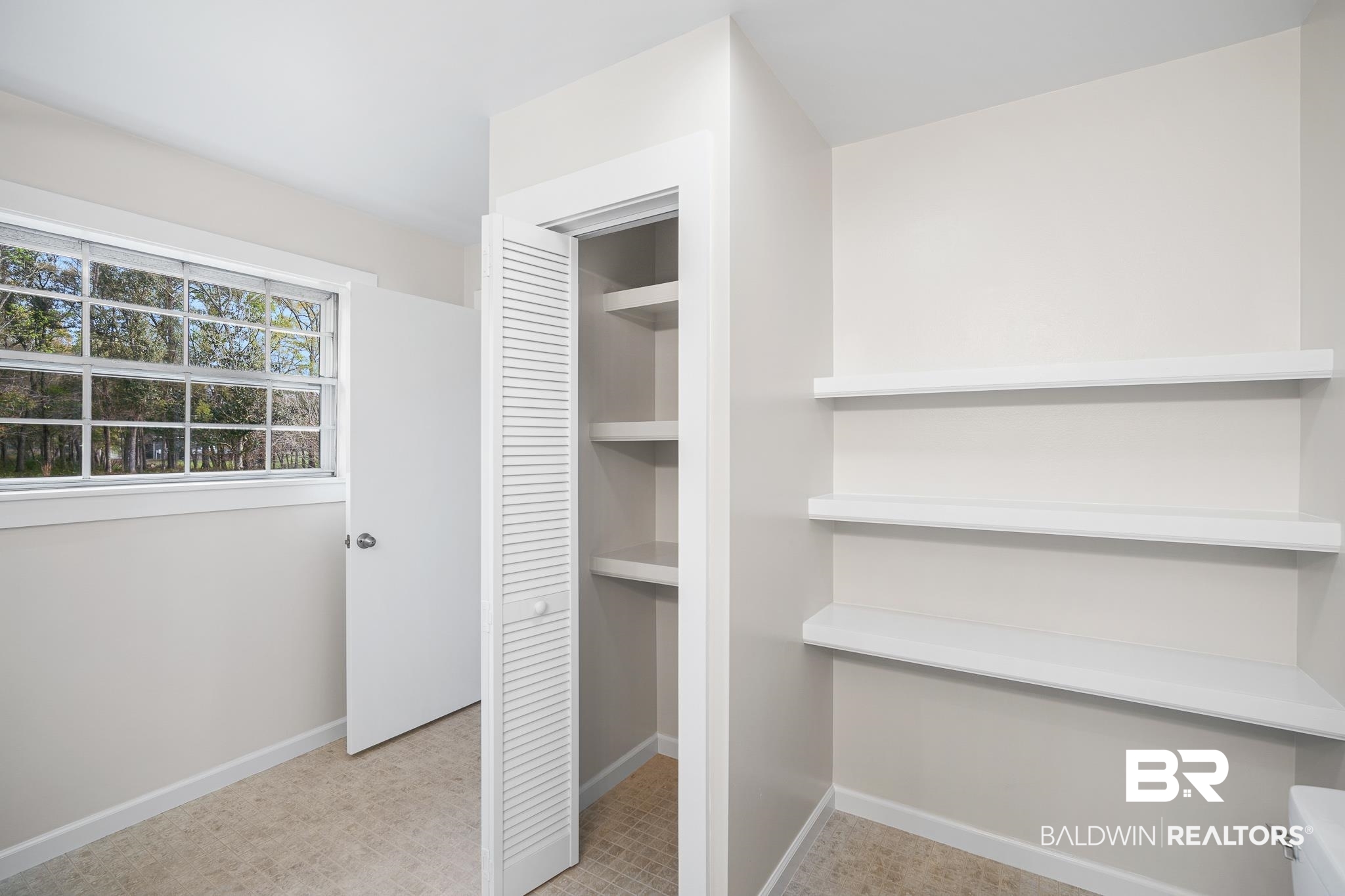 9660 Mosley Road Fairhope, AL 36532 - Photo 20 of 41 primary bath
