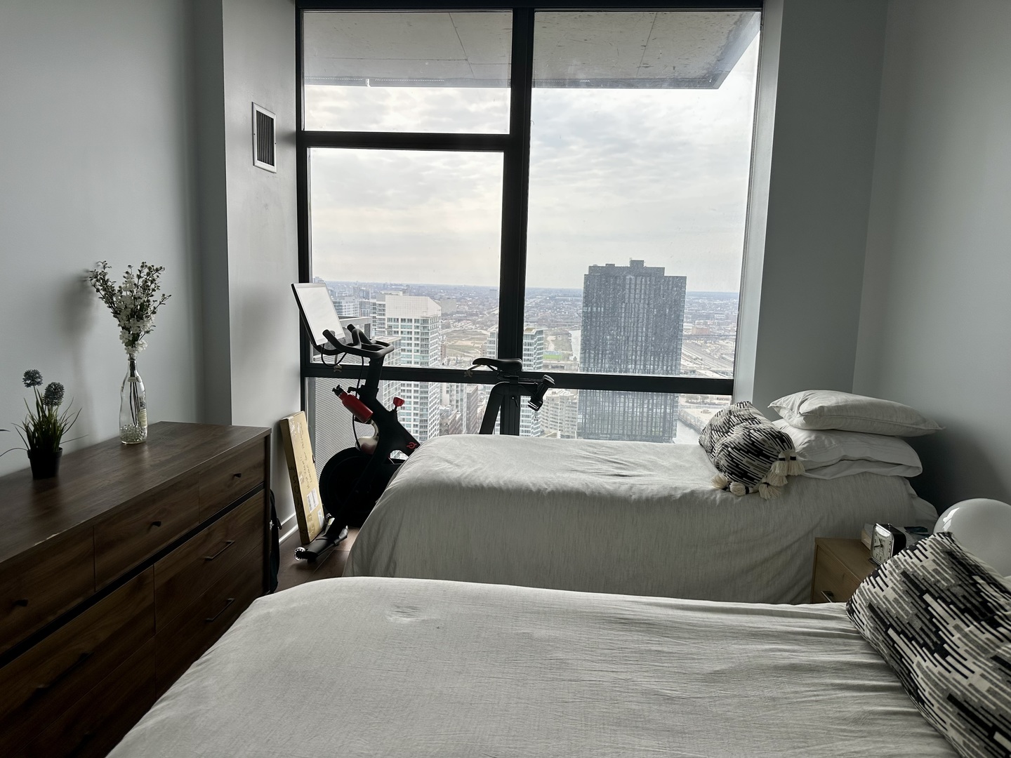 Undisclosed Address Chicago, IL 60607 - Photo 11 of 33