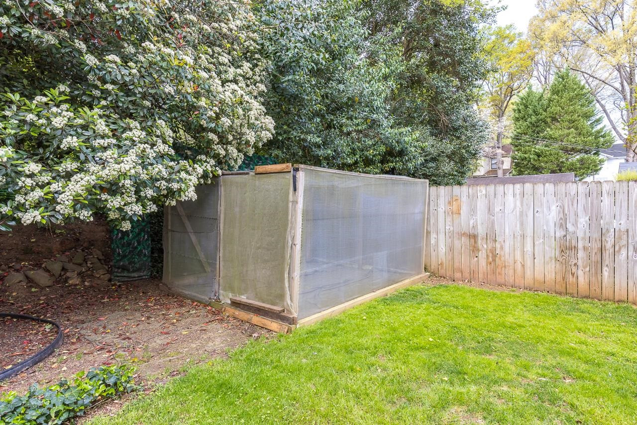 2223 Creston Road Raleigh, NC 27608 - Photo 32 of 43 Photo 32
