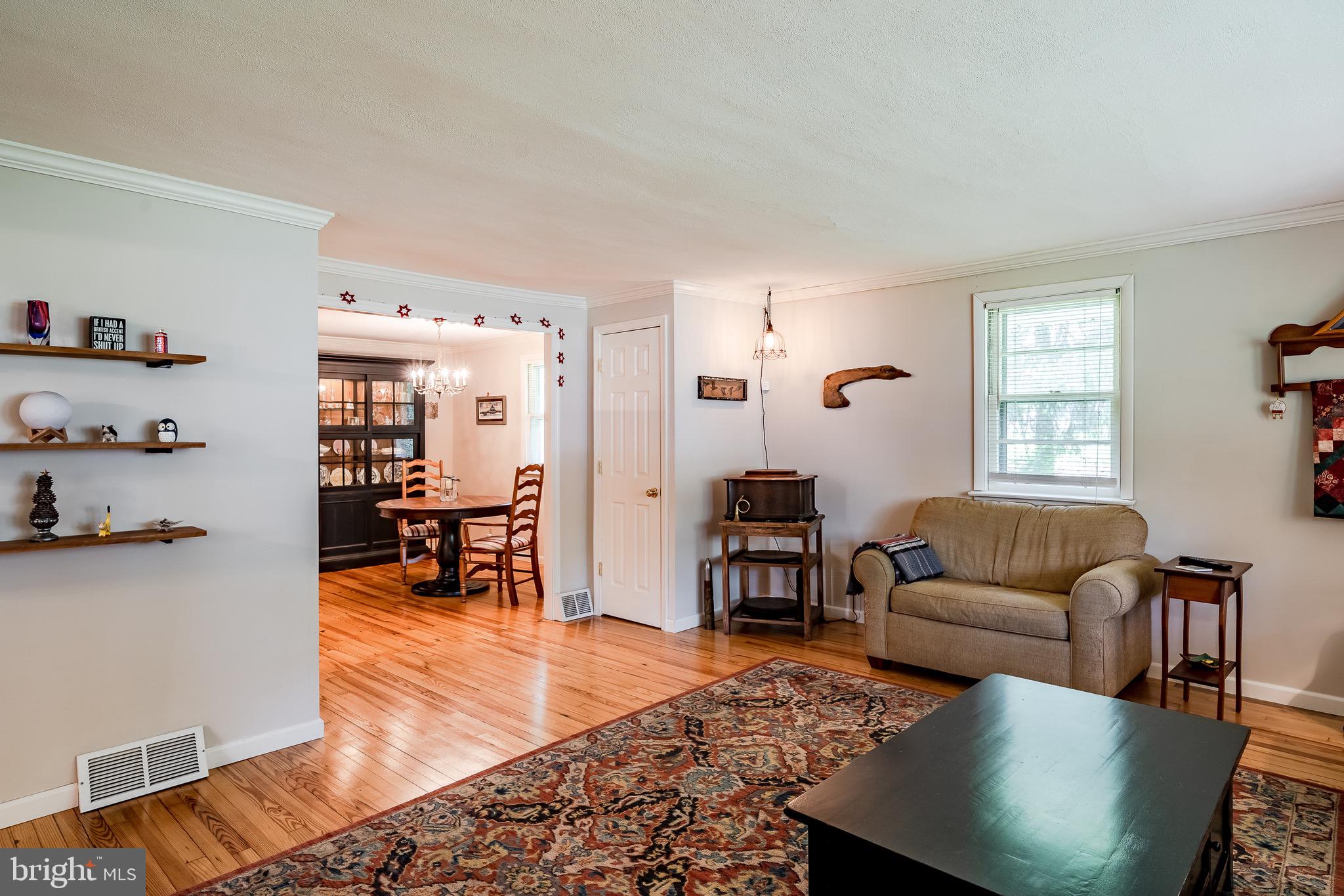 34 Benburb Road Phoenixville, PA 19460 - Photo 23 of 57 Open living room