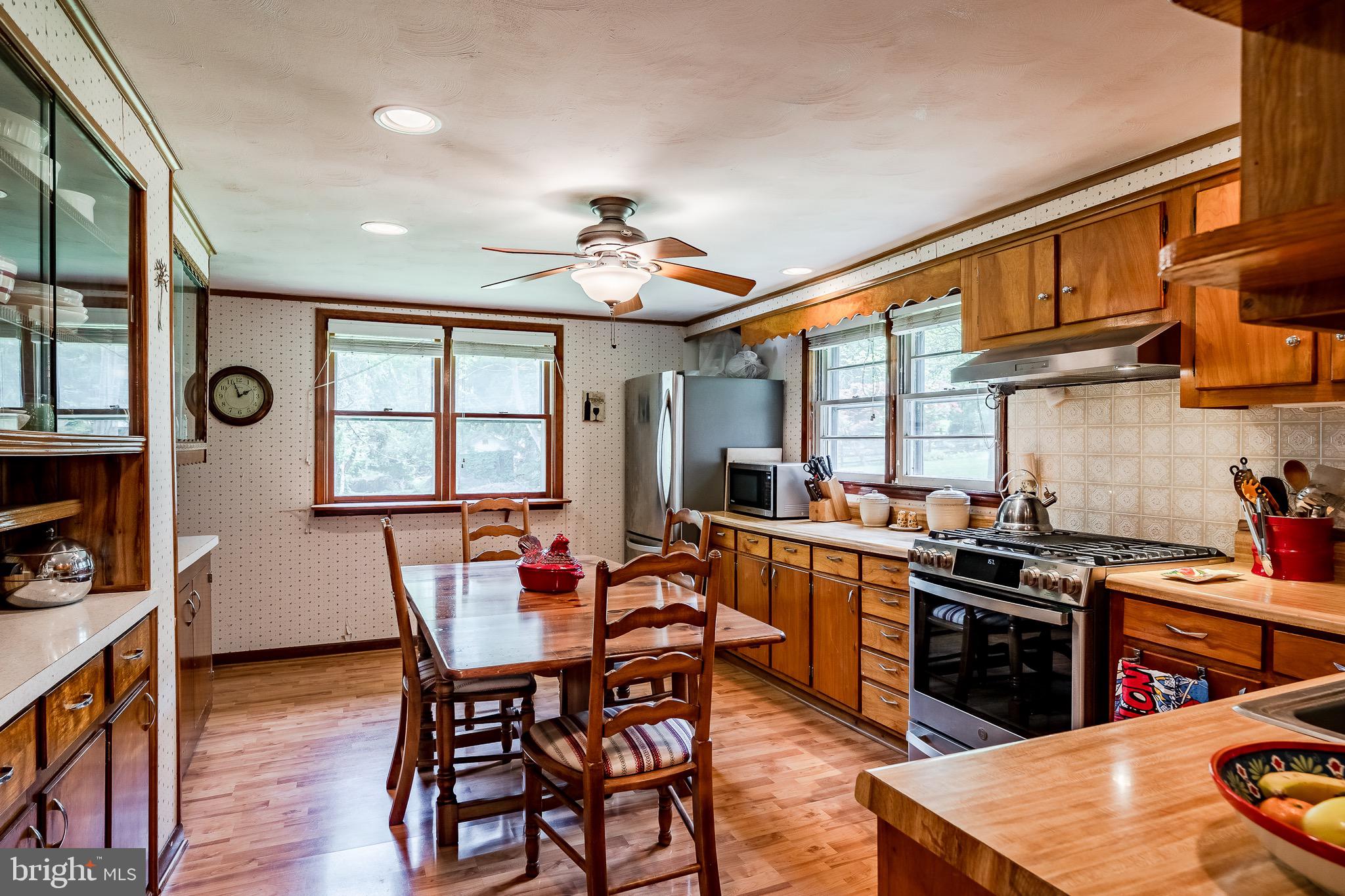 34 Benburb Road Phoenixville, PA 19460 - Photo 36 of 57 Large kitchen