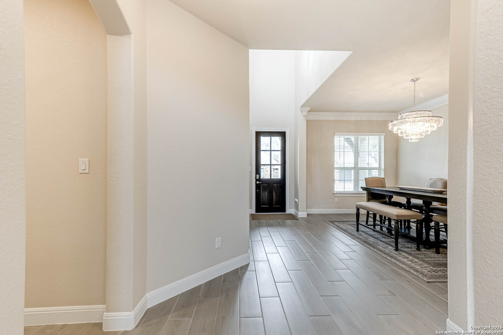 17419 Hillsedge Road San Antonio, TX 78257 - Photo 3 of 57 a view of a livingroom with furniture and an entryway