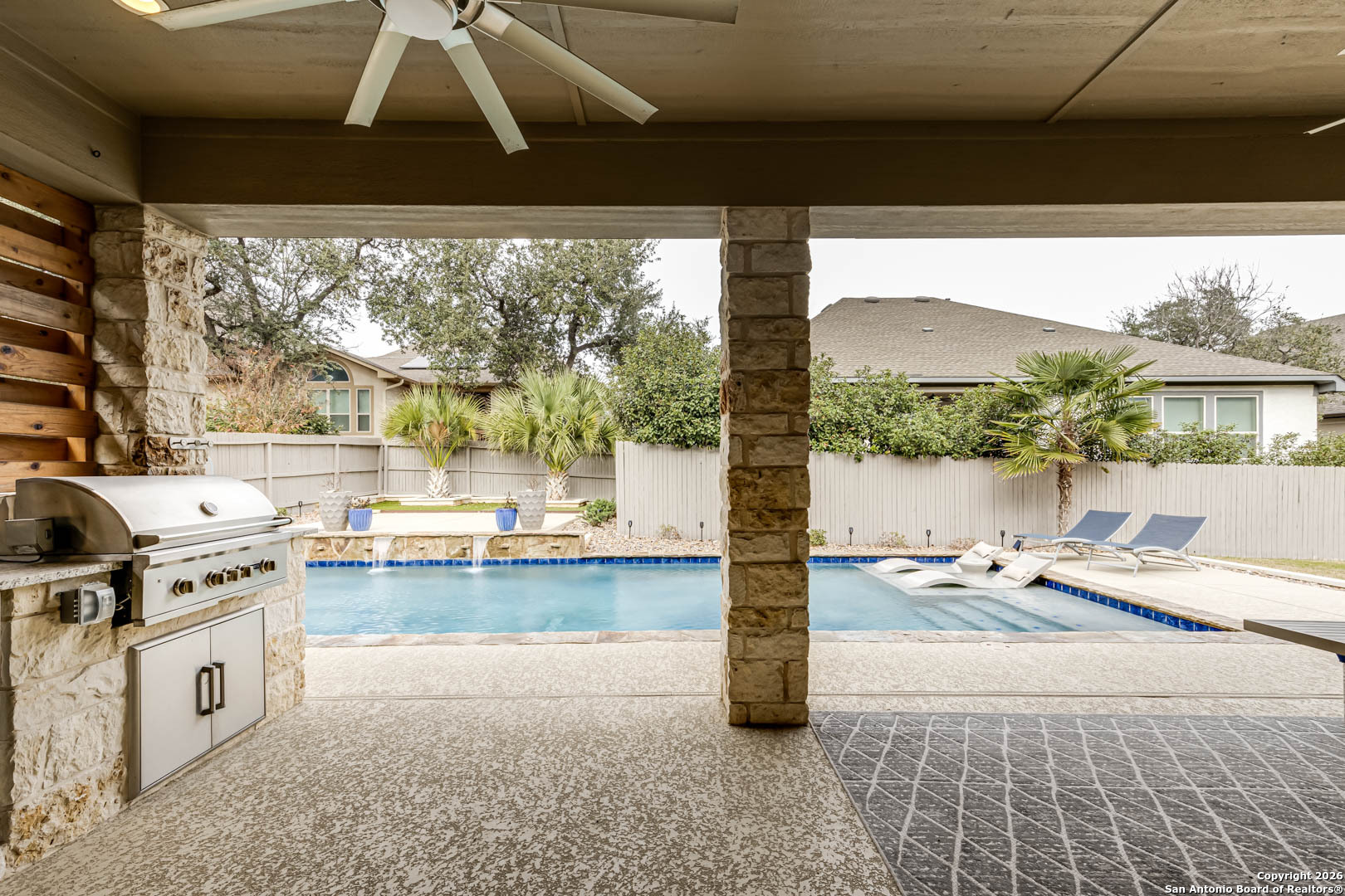 17419 Hillsedge Road San Antonio, TX 78257 - Photo 47 of 57 a living room with a large window