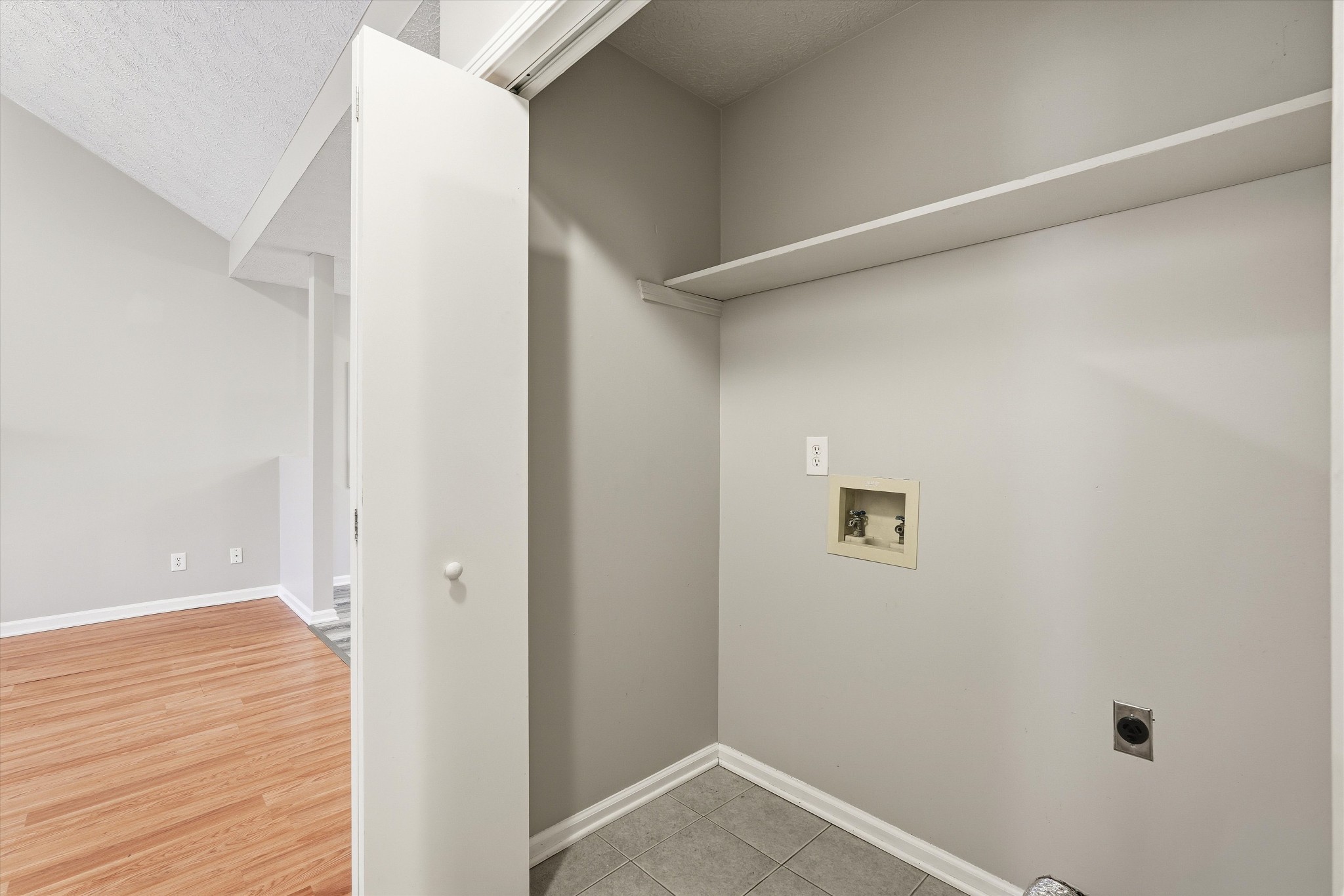 7641 Saundersville Road Mount Juliet, TN 37122 - Photo 16 of 29 a view of hallway with wooden floor