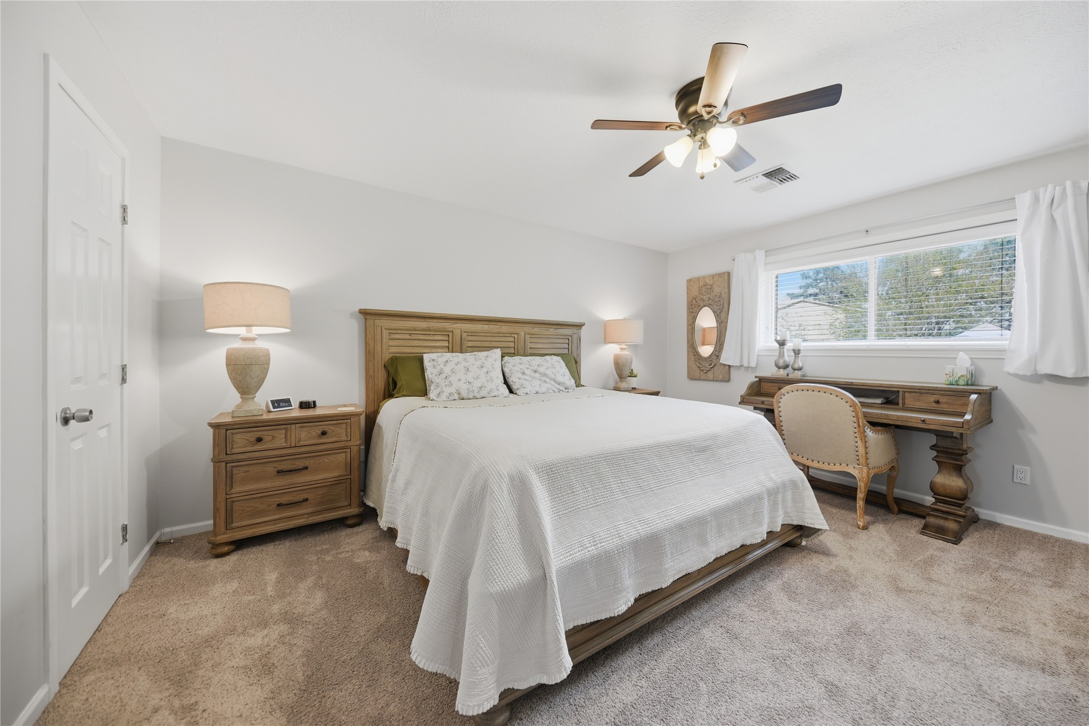 207 Briar Ridge Drive Bellville, TX 77418 - Photo 16 of 41 Primary Bedroom