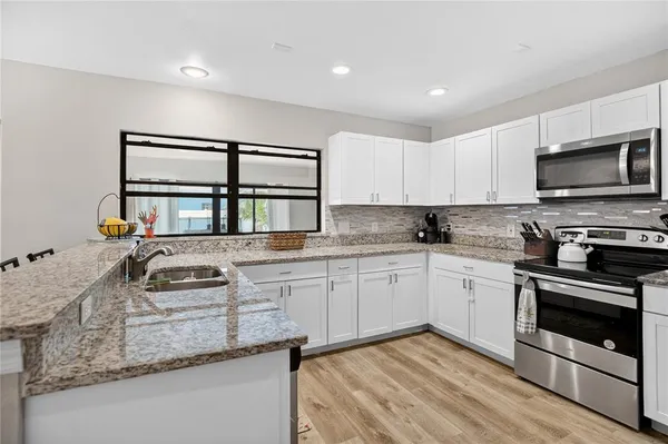 $637,500 | 13691 Crystal River Drive, Orlando, FL 32828