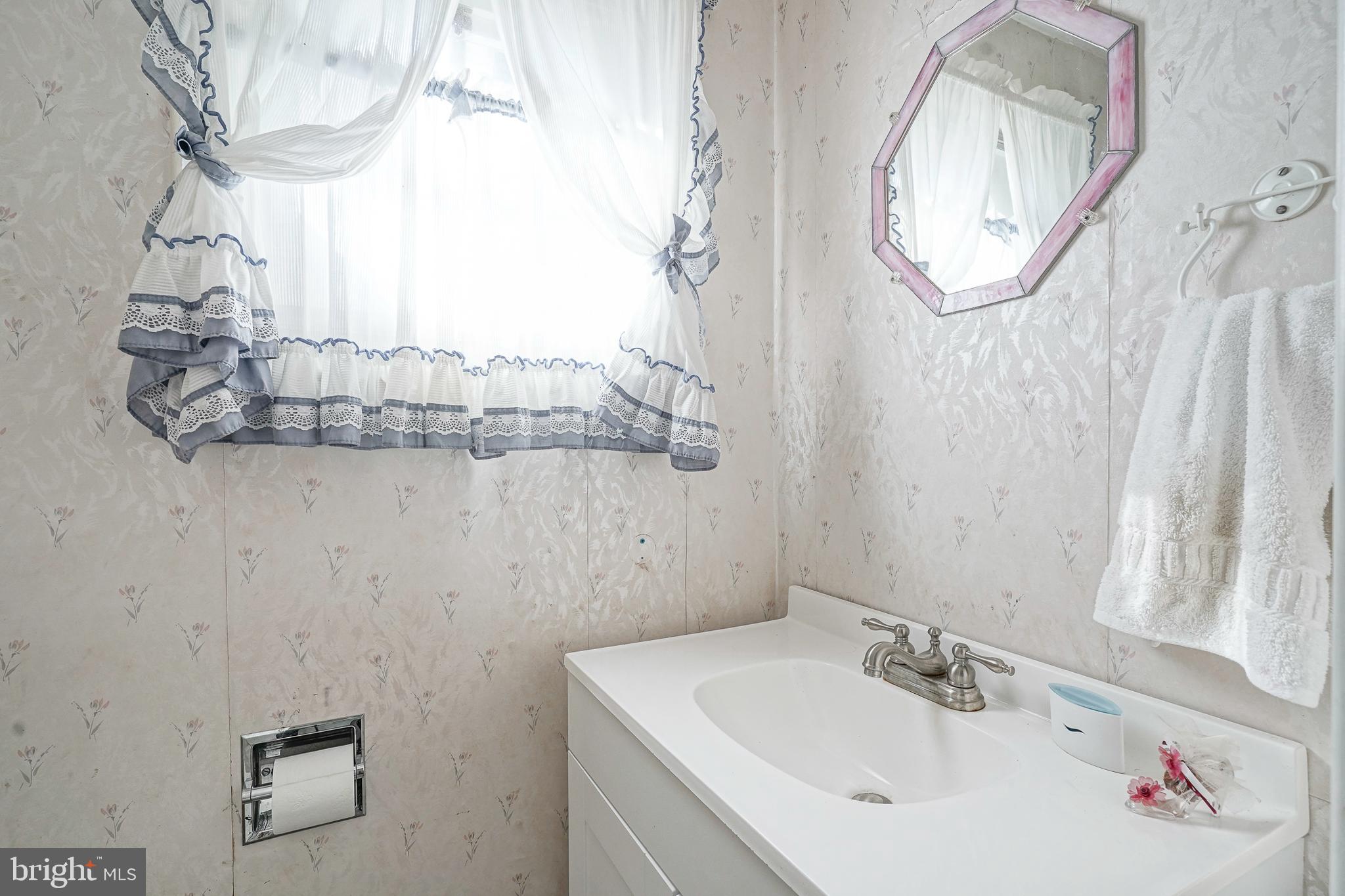 225 Drake Road Cherry Hill, NJ 08034 - Photo 6 of 27