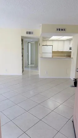$1,525 | 1526 Southeast Royal Green Circle, Unit L 107, Port St. Lucie, FL 34952