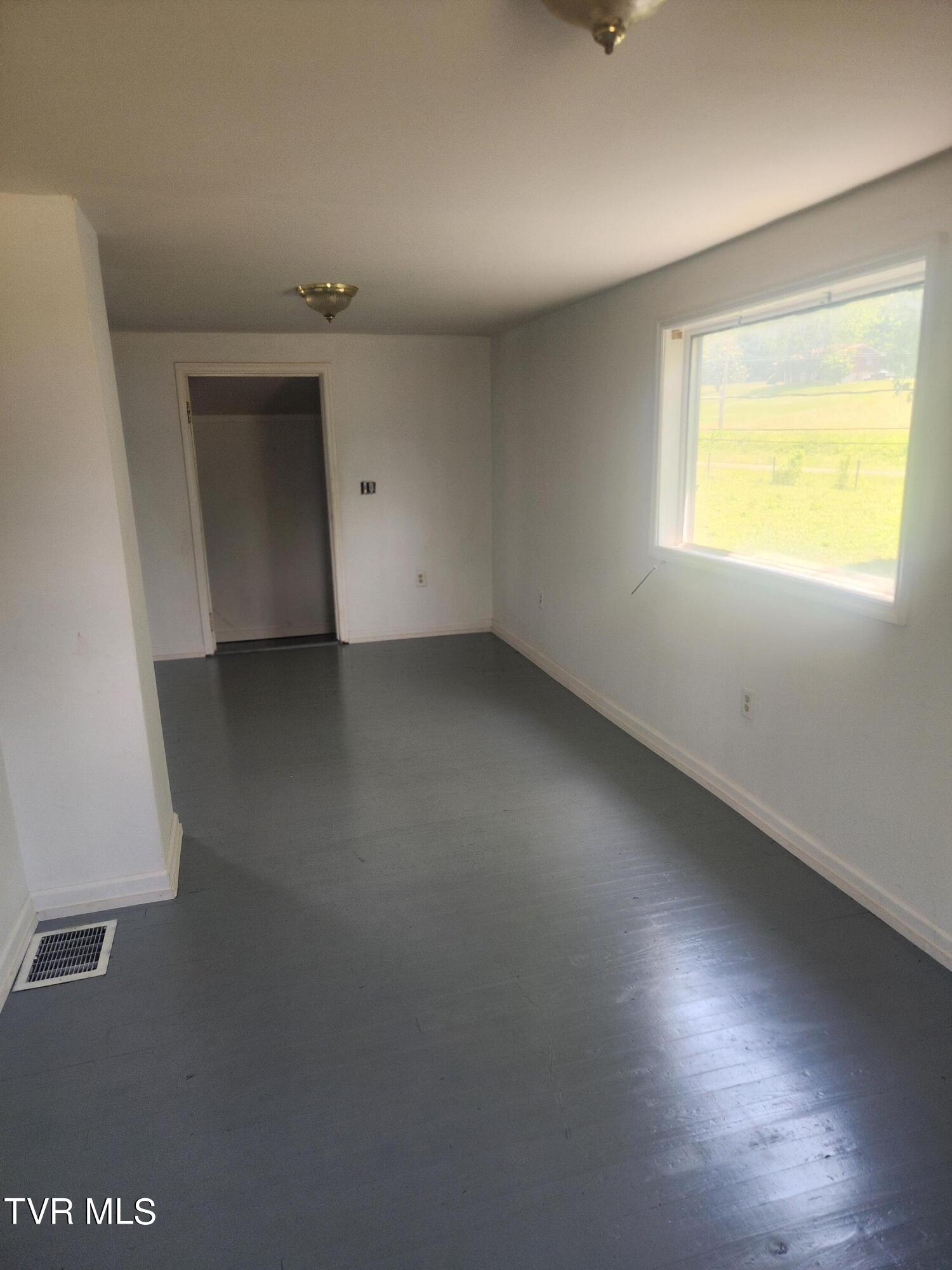 4514 Cherokee Road Jonesborough, TN 37659 - Photo 13 of 19 upstairs