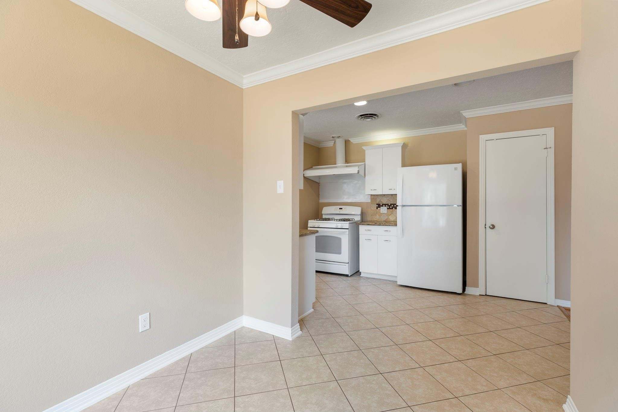 1802 Turnpike Road Houston, TX 77008 - Photo 23 of 47
