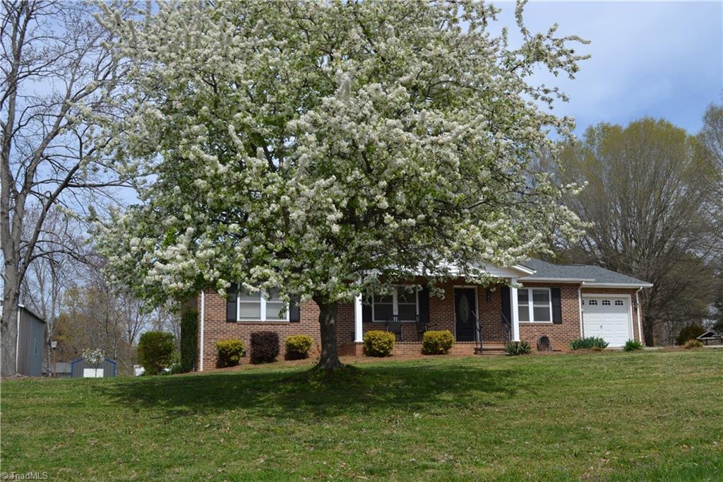 186 Victoria Circle Madison, NC 27025 - Photo 4 of 36