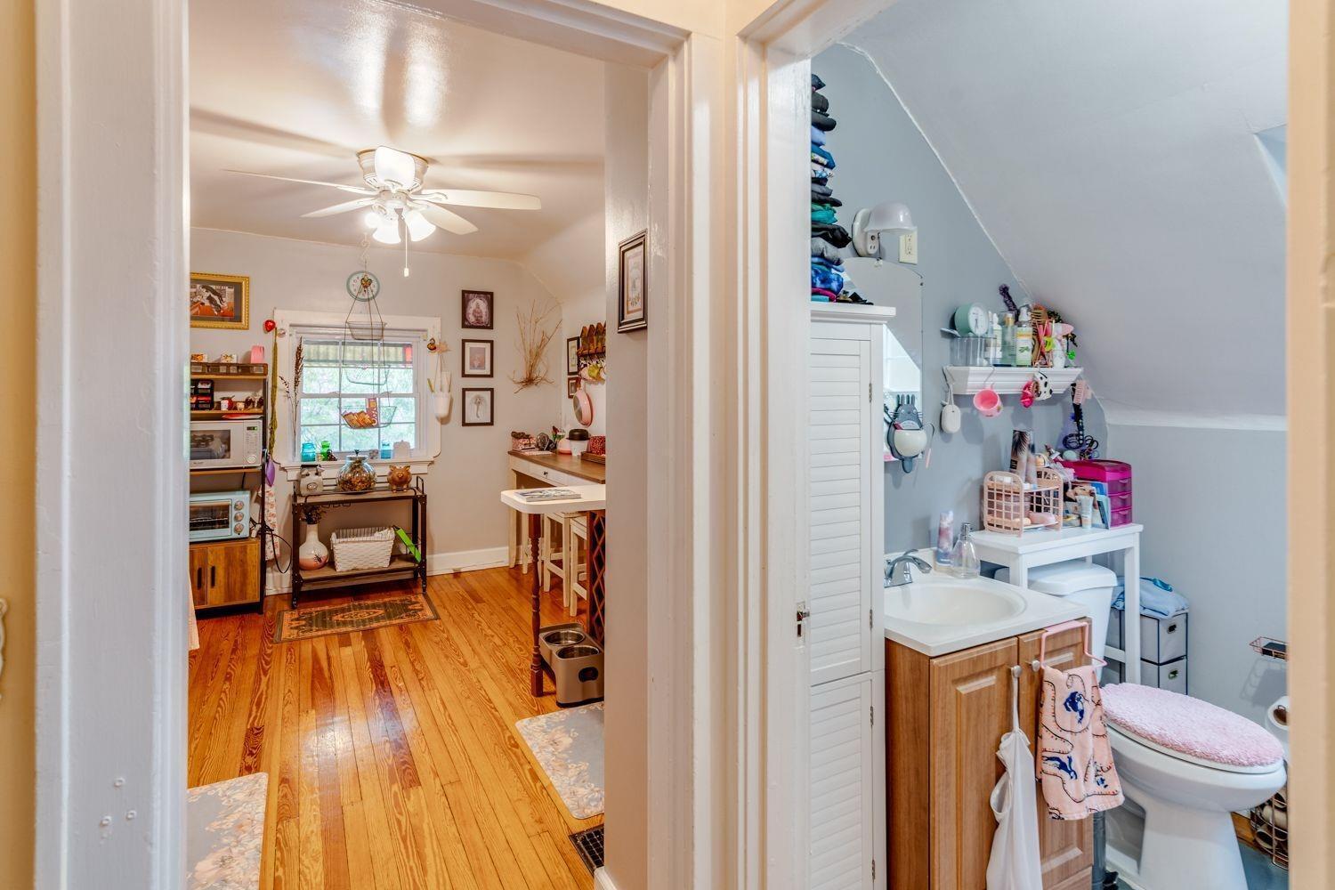 4943 Ralph Avenue Cincinnati, OH 45238 - Photo 19 of 49