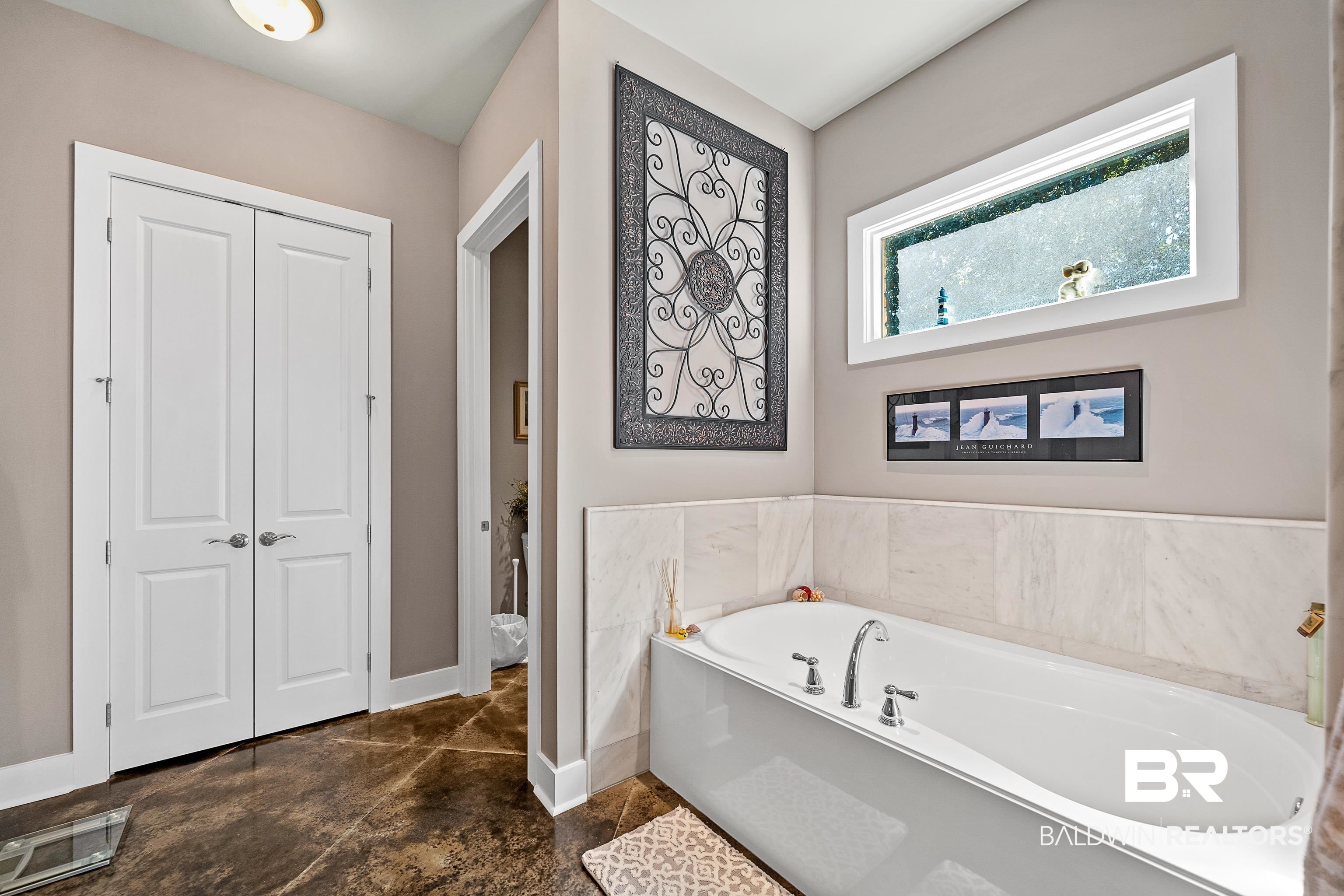 585 Falling Water Boulevard Fairhope, AL 36532 - Photo 22 of 67 Soaking Tub