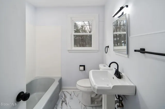 $299,999 | 1491 Sunset Road, Schodack, NY 12033