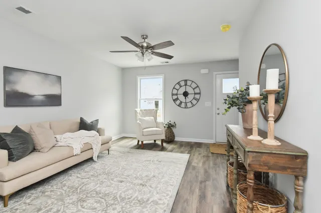 $1,800 | 100 Henry Drive, Unit 609, Burns, TN 37029